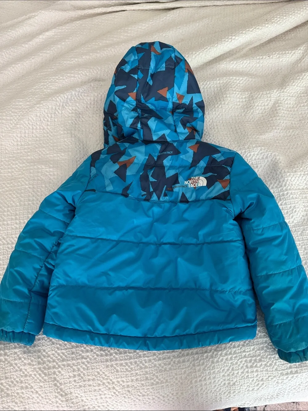 The North Face Reversible  Geo-Print Hooded Khombu Jacket 3T